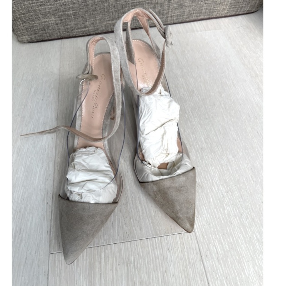 Gianvito Rossi Suede Point Toe Pumps